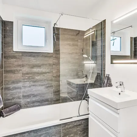Zwischen Den Huegeln - 153 By Interhome *